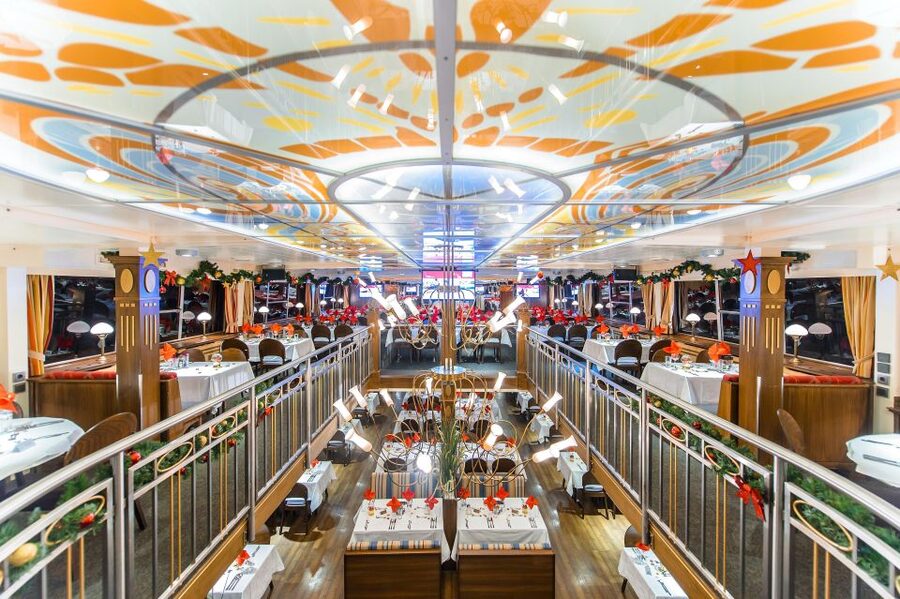 Vienna: 3.5-Hour Danube 70s, 80s, 90s Party Cruise w/ Dinner - Key things to know before you go