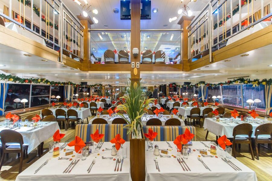 Vienna: 3.5-Hour Danube 70s, 80s, 90s Party Cruise w/ Dinner - Price Value Check: $78 for Music, Dinner, and a Float