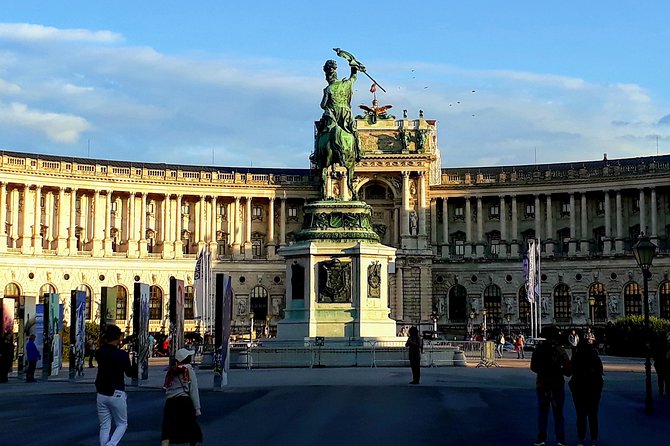 Vienna at First Glance a Private Walking Tour for First Timers - Stop 2: Ringstrasse, the Golden Mile of imperial architecture