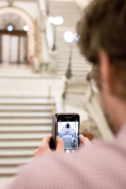 VIENNA AT NIGHT: Photo Tour of the Most Beautiful Buildings - Meeting on Universitätsring 1 at the University of Vienna steps