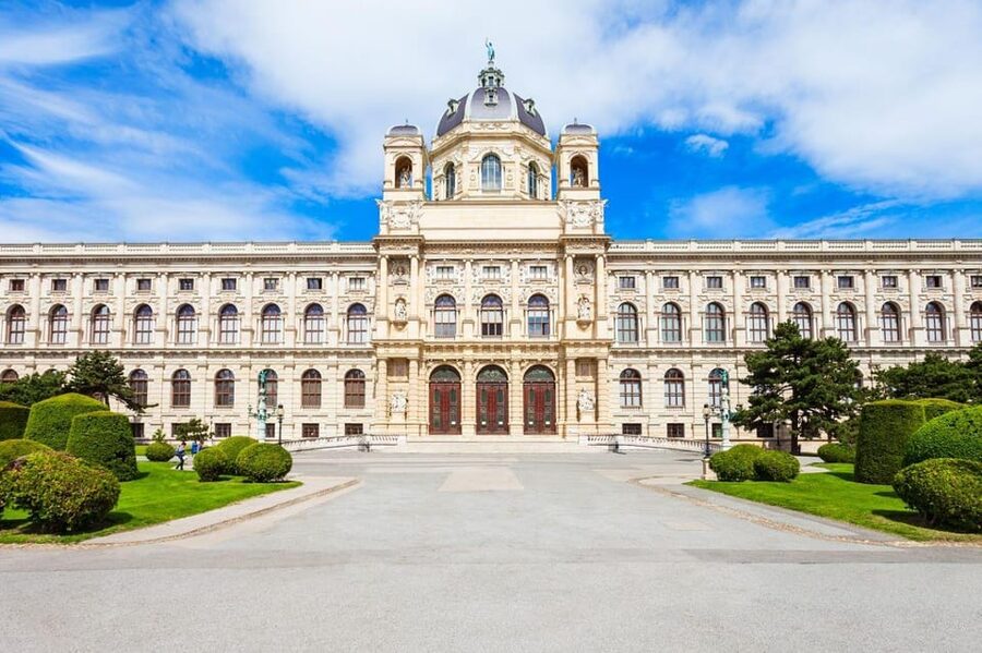 Vienna Audioguide - TravelMate app for your smartphone - Key Takeaways Before You Press Play