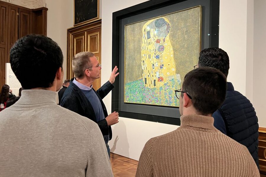 Vienna: Belvedere & The Best of Gustav Klimt Private Tour - Getting in smoothly: timed tickets and an easier security check