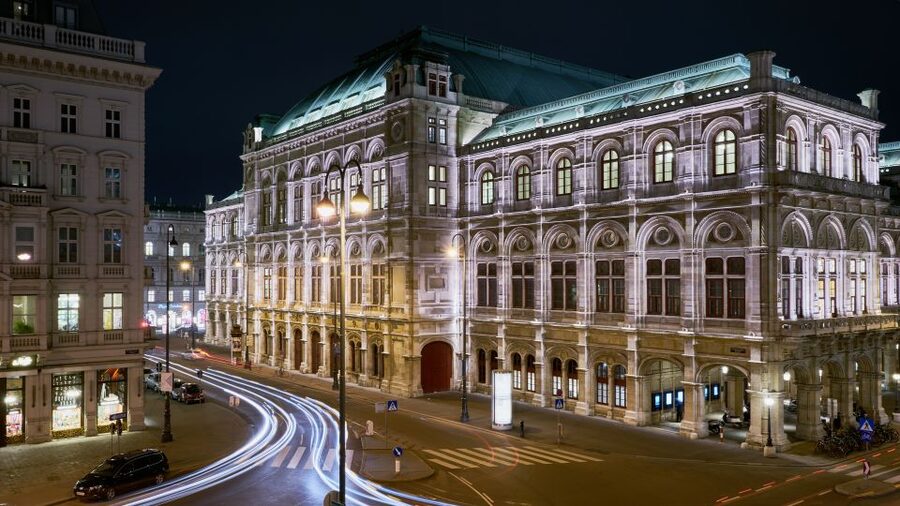 Vienna: Big Bus City Highlights Night Tour with Live Guide - What you see: Opera, Ring Street, Stadtpark, and Wurstelprater