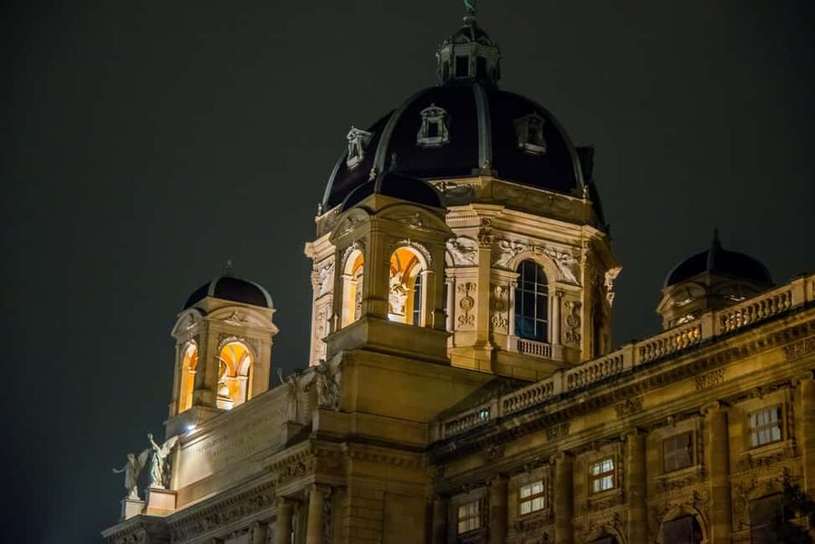 Vienna: Big Bus City Highlights Night Tour with Live Guide - Who this night bus tour is best for