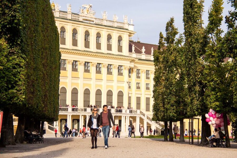 Vienna: Bus & Schönbrunn Palace Skip-the-Line Guided Tour - Who this tour fits best (and who should pass)