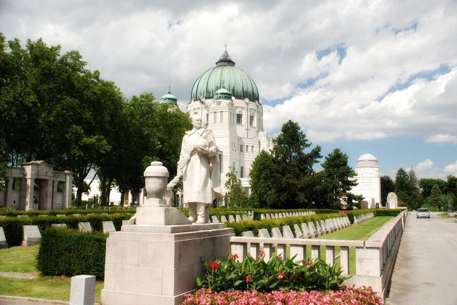 Vienna Central Cemetery Walking Tour with Transfers - The composer trail: Beethoven, Brahms, Schubert, and Strauss II