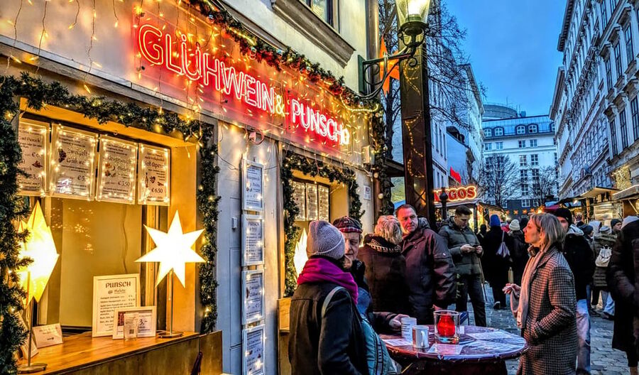 Vienna: Christmas Market Food and Drinks Tour - What You’ll Taste: Austrian Winter Staples, Sweet and Savory
