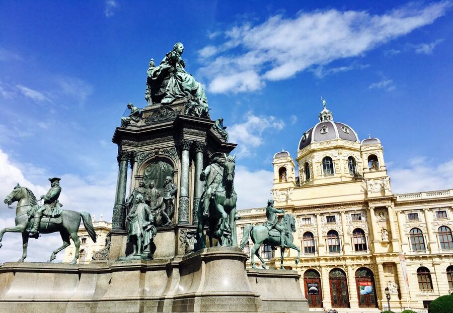 Vienna: City Center Guided Walking Tour - Hotel Sacher and Coffeehouse Stops: Vienna’s Sweet Side on Foot