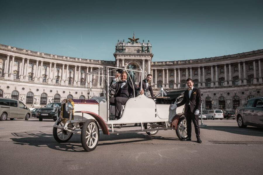 Vienna: City Sightseeing Tour in an Electro Vintage Car - Why an electro vintage car is the best way to tour Vienna fast