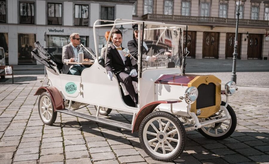Vienna: City Sightseeing Tour in an Electro Vintage Car - The loop through Vienna’s First District, from Am Hof to the Ringstraße