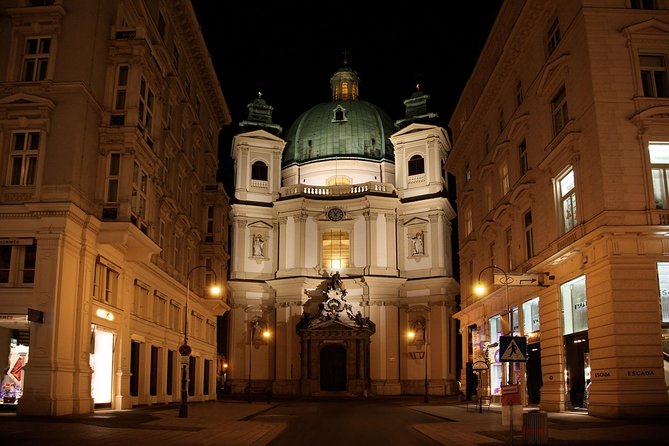 Vienna Classical Concert at St. Peter’s Church - Seats and comfort: wooden pews, cold air, and how to reduce the pain