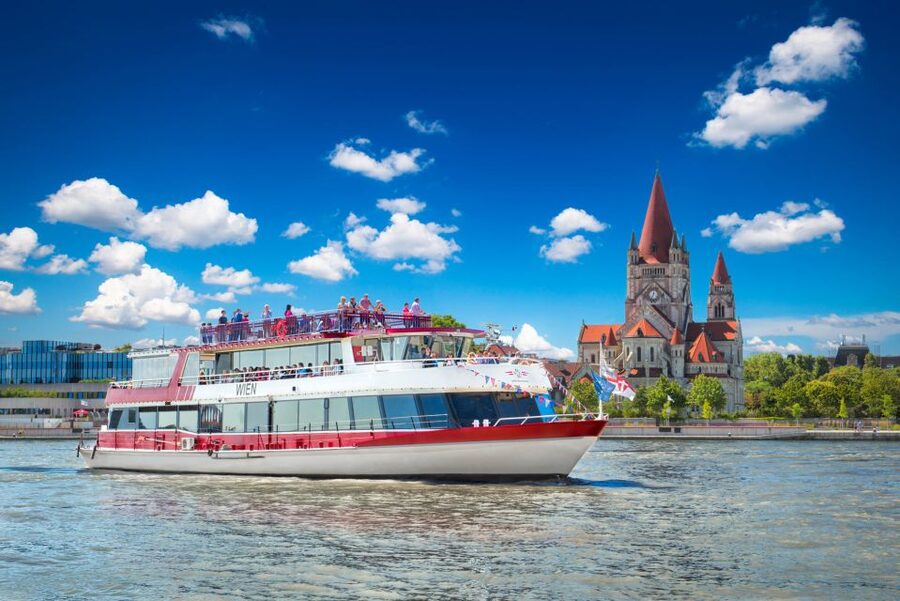 Vienna: Cruise and Schnitzel Tour - The route plan: Danube Canal, great Danube, and two locks