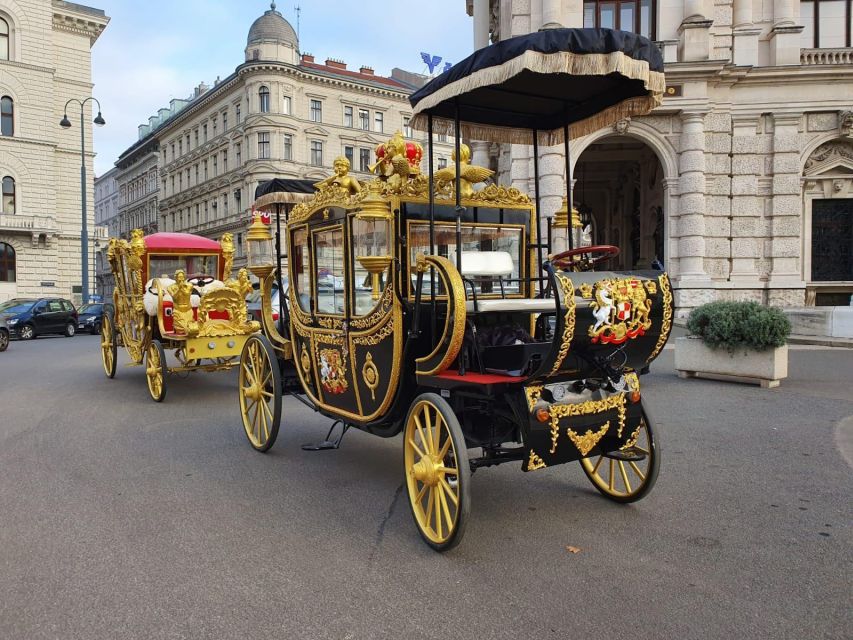 Vienna: Electric-Imperial Carriage Sightseeing Tour - How the start works at Cafe Mozart, Albertinaplatz 2