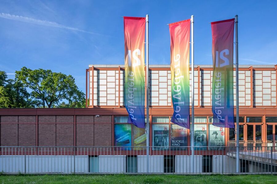 Vienna: Entry Ticket Belvedere 21 & Contemporary Art - Lucy Bar: plan a small reset after you look