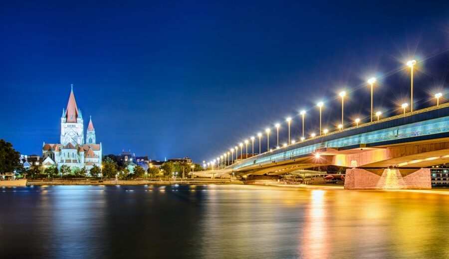 Vienna: Evening Cruise Along The Danube - Comfort, service, and the vibe on MS Vindobona, Blue Danube, or Wien