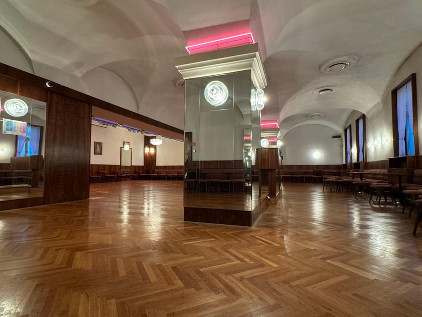 Vienna: Festive Season and New Year's Eve Waltz Workshop - The instructor makes or breaks the experience (and this one gets it right)