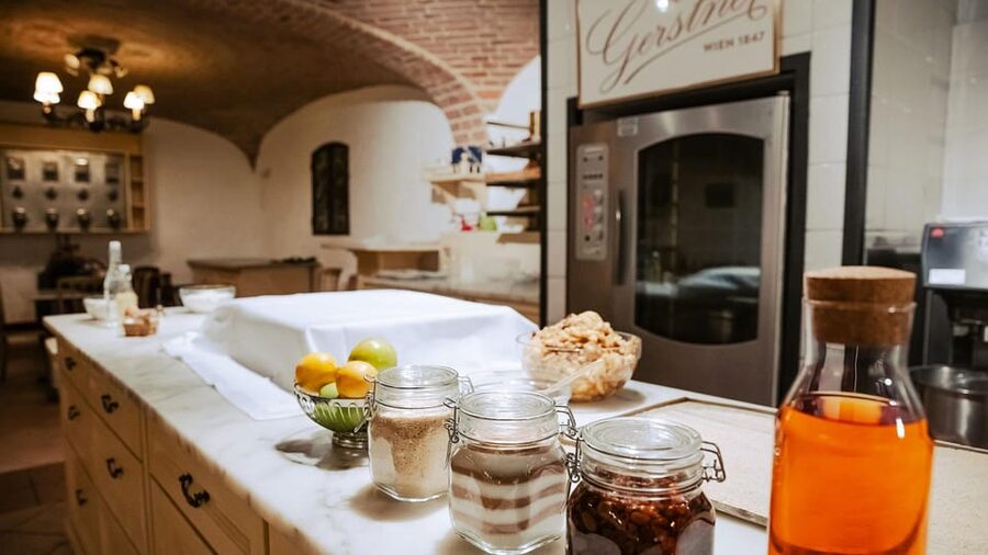 Vienna: Gerstner KuK Hofzuckerbäcker Baking Show & Tasting - Where to go, how early to arrive, and what the logistics really feel like