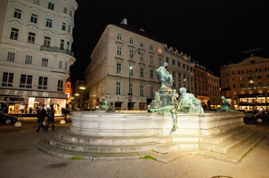 Vienna: Ghosts and Legends Guided Nighttime Walking Tour - Price And Value: Why $20 Can Actually Make Sense