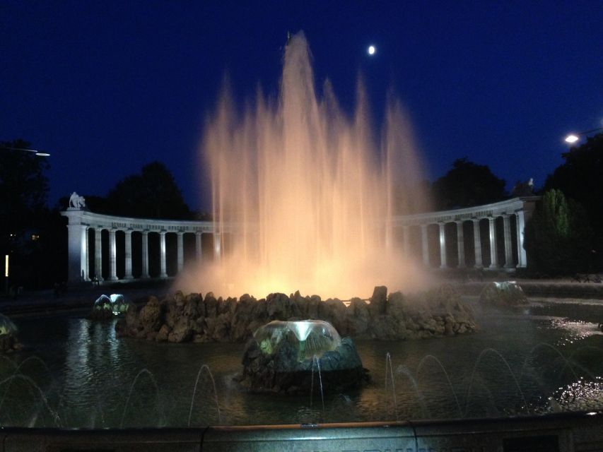 Vienna: Guided E-Bike Tour - From the Hofburg to Heldenplatz: museums views and grand-city mood