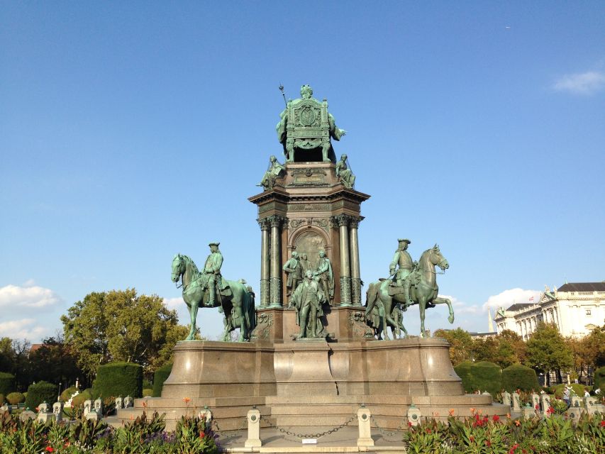 Vienna: Guided E-Bike Tour - Parliament, Rathaus, Burgtheater, and the Stock Exchange