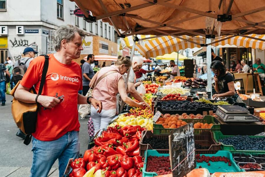 Vienna: Guided Foodie Walking Tour with Tastings and Coffee - Value check: what $124.22 buys in real food time