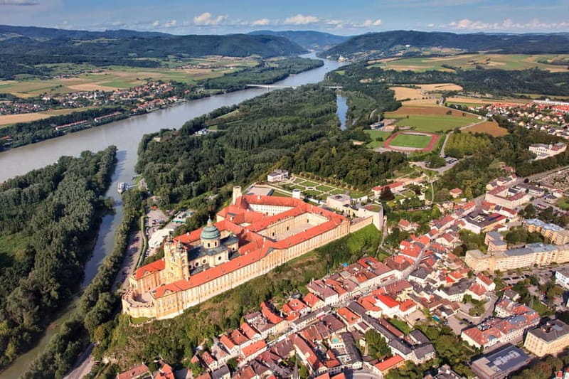 Vienna: Hallstatt, Salzburg, Melk, Alps & Lakes Day Trip - Hallstatt in 90 minutes: the plan that saves your legs