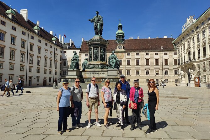 Vienna Highlight Tour - yue walk - Vienna State Opera area: where music prestige meets street-level stories