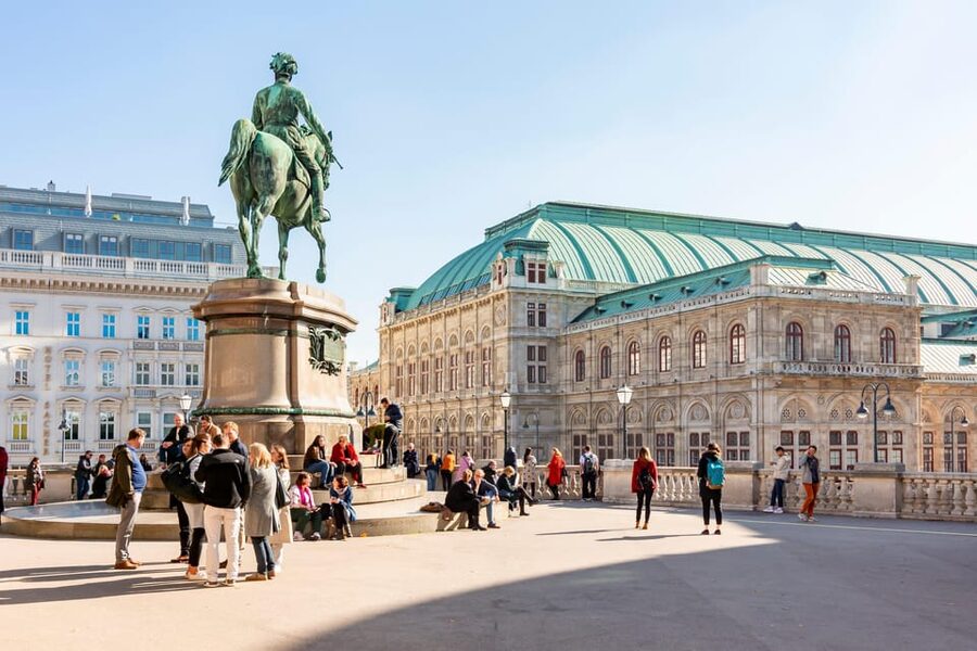 Vienna: Highlights Private Tour, Palaces & Sacher Cake - Hofburg Palace and Sissi: where royal life becomes a story