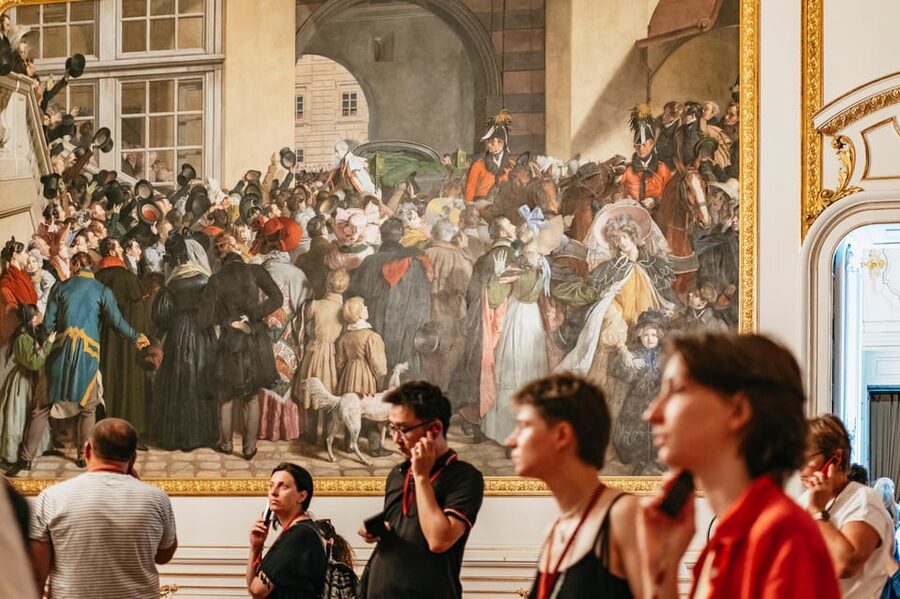 Vienna: Hofburg and Empress Sisi Museum Guided Tour - Entering the Hofburg story, not just touring rooms