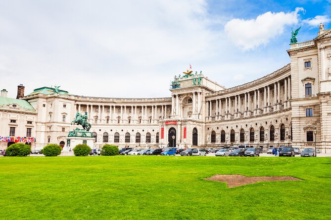 Vienna Hofburg Palace Skip-the-Line Ticket Sisi Museum Tour - Entering the Hofburg: 24 rooms and the feel of power