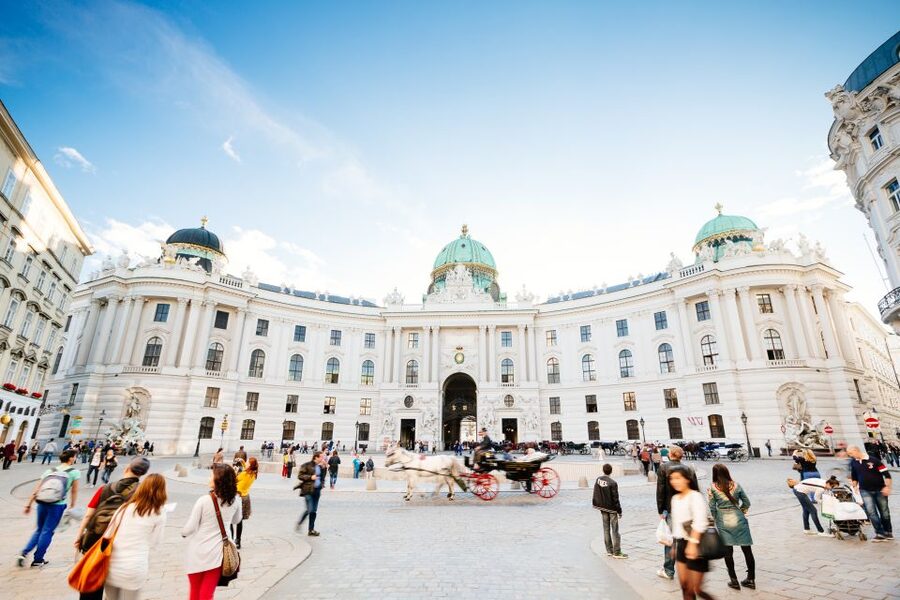 Vienna: Hop-On Hop-Off Sightseeing Bus Tour in 19 Languages - Quick Take: what makes this bus tour work