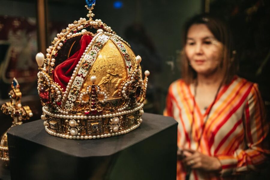 Vienna: Imperial Treasury in the Hofburg Palace - Audio guide, self-guided flow, and why pace matters
