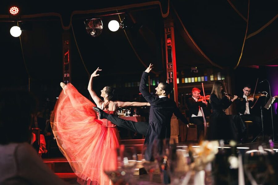 Vienna: Johann Strauss Dinner Show at the Prater - The Mirage in Vienna’s Prater: a comfy show arena year-round