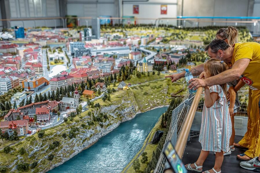 Vienna: Kingdom of Railways Museum Entry Ticket - The 270-square-meter model Vienna, and what makes it fun