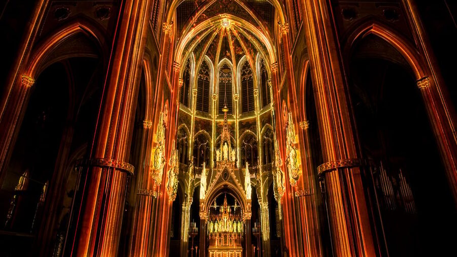 Vienna: Light of Creation Votive Church Immersive Light Show - Entering Votivkirche: timing, seating flow, and the cold reality