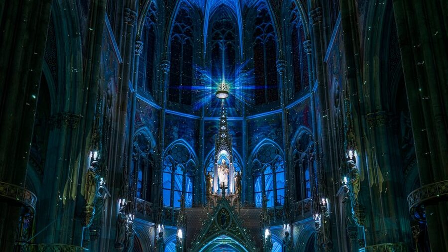 Vienna: Light of Creation Votive Church Immersive Light Show - Choosing seats: why middle and back can be better than front
