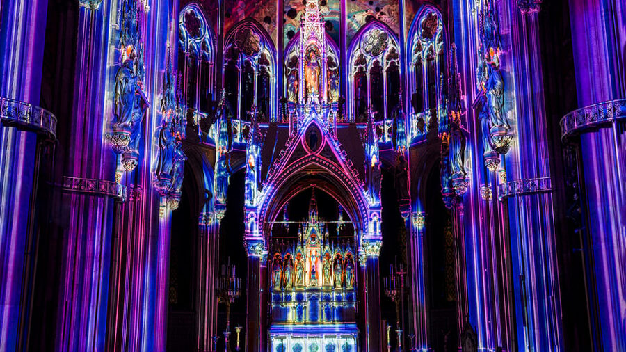 Vienna: Light of Creation Votive Church Immersive Light Show - What to wear in Vienna: cold church in winter, heat in summer