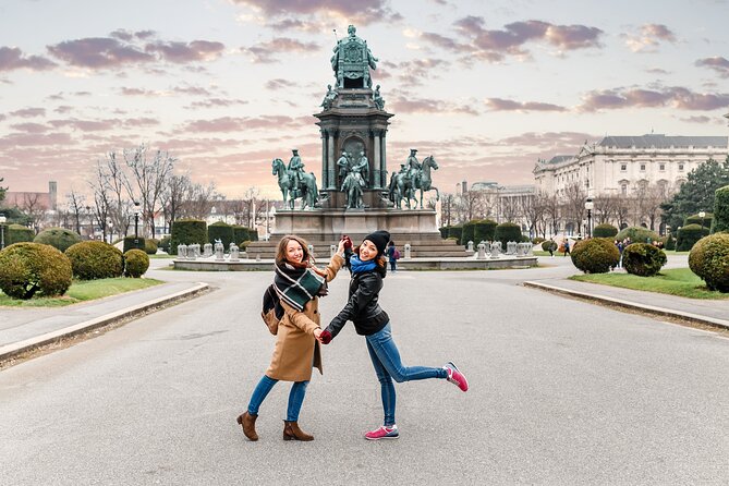 Vienna: Meet Beethoven Life Private Guided Walking Tour - Theatermuseum, Burgtheater, Rathaus, and the Ringstrasse power route