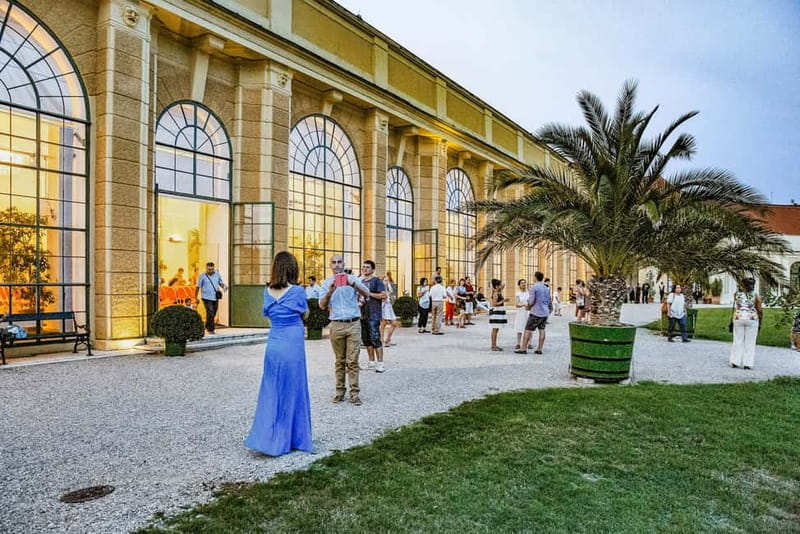 Vienna: Mozart and Strauss Concert at Schönbrunn - What happens before the music: tickets, seating, and coat check