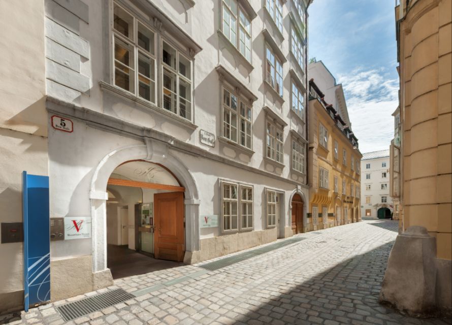 Vienna: Mozart Private Guided Tour - What the meeting point tells you about the tour style