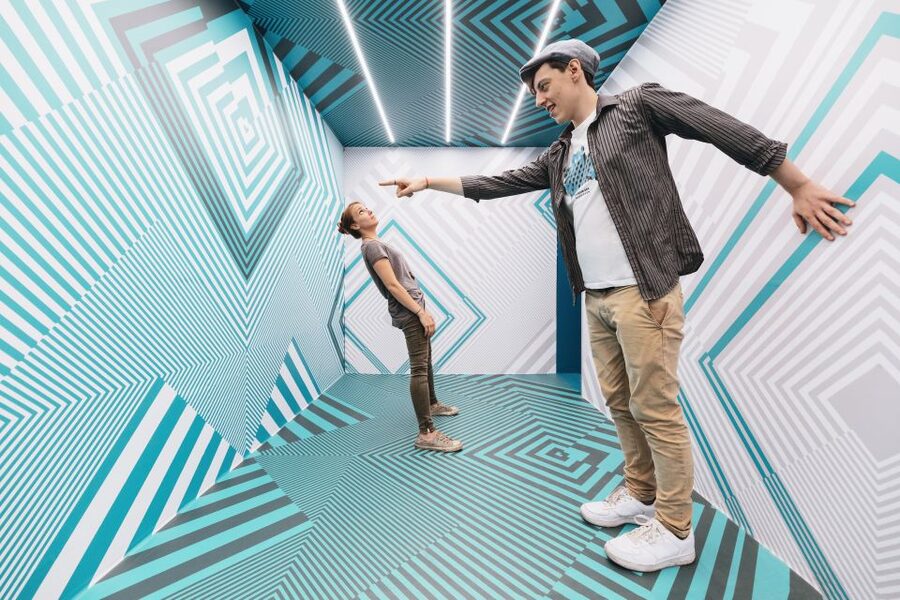 Vienna: Museum of Illusions Vienna Admission Ticket - Infinity Room: the camera moment built into the experience