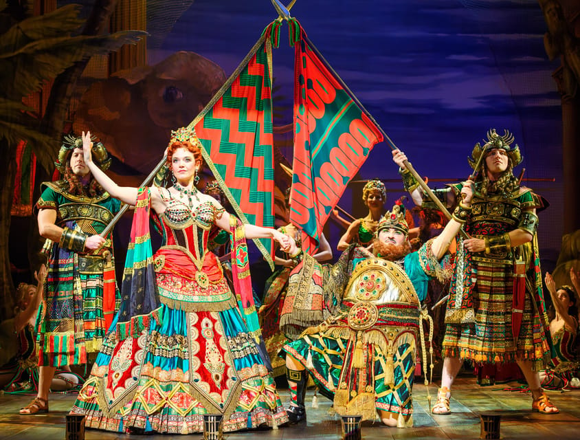 Vienna: Musical Tickets THE PHANTOM OF THE OPERA - Intermission Strategy: Use It Like a Local