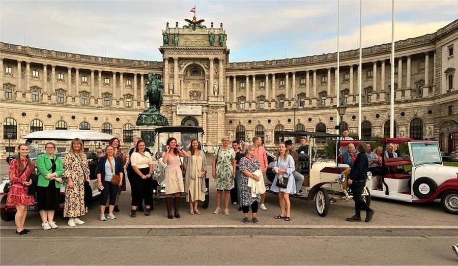 Vienna: Old Town Sightseeing Tour in a Vintage-Style E-Car - Parliament, City Hall, and Votivkirche: the grand finale across eras