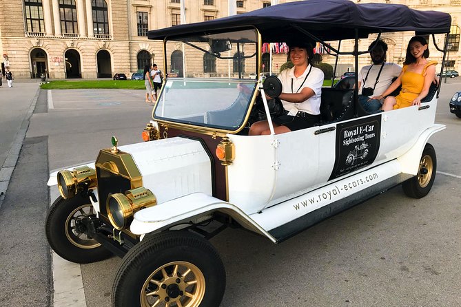 Vienna Oldtimer Tour (60 min) Incl. bottle of Prosecco - Pickup at Albertinapl. 2 and what a smooth start looks like
