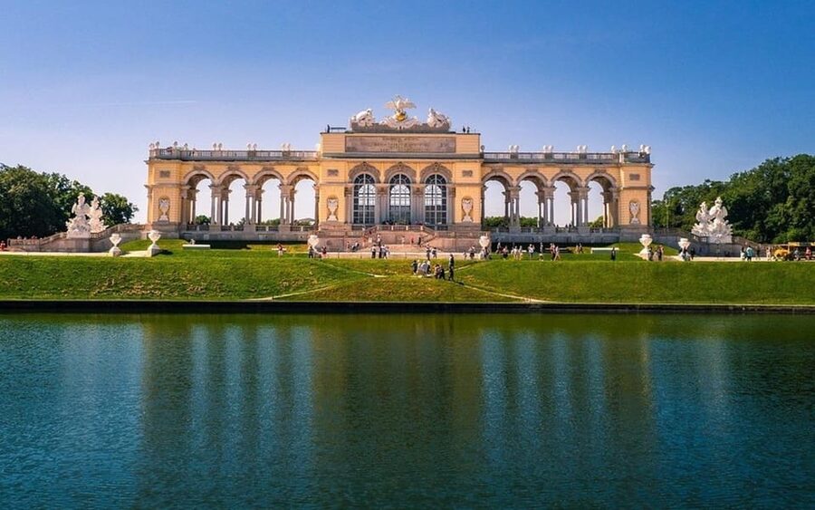 Vienna: Private Half-Day Sightseeing Tour - How the Driver-Guide Storytelling Works in Real Life
