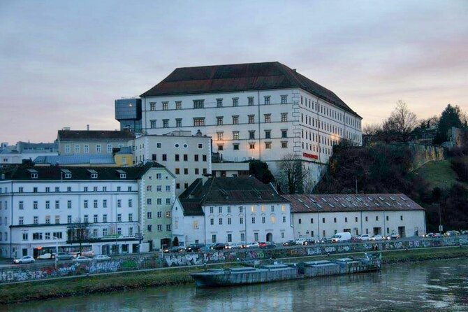 Vienna: Private Tour Mauthausen and Linz - Linz for about two hours: how to use your free time well