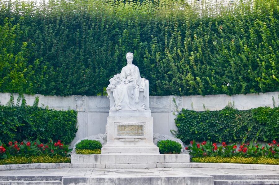 Vienna: Private Walking Tour - Hofburg Imperial Palace: The Habsburg Story Becomes Real