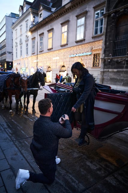 Vienna: Professional Proposal Photographer - Vienna Proposal Photographer: How the Session Really Works