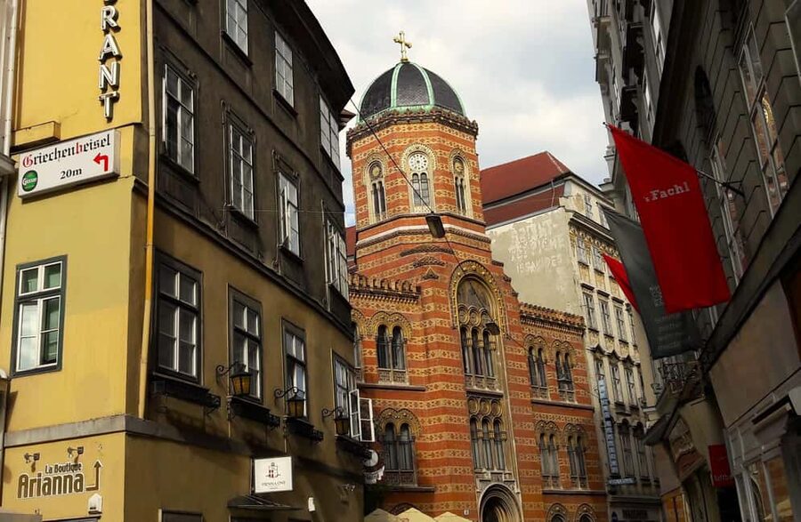 Vienna's Highlights in two hours (two options) - Fleischmarkt’s Art Nouveau facades and the early print story