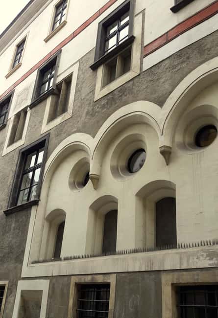 Vienna's Highlights in two hours (two options) - Streets filled with legend: Augustin and the basilisk